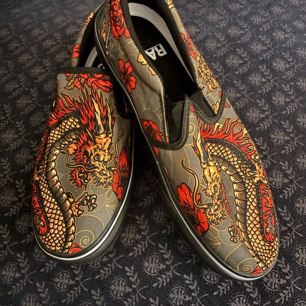Dragon Print Slip-On Shoes by RAAD size 9 NWOT
